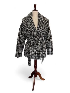 Blank NYC Black and White Houndstooth Belted Coat